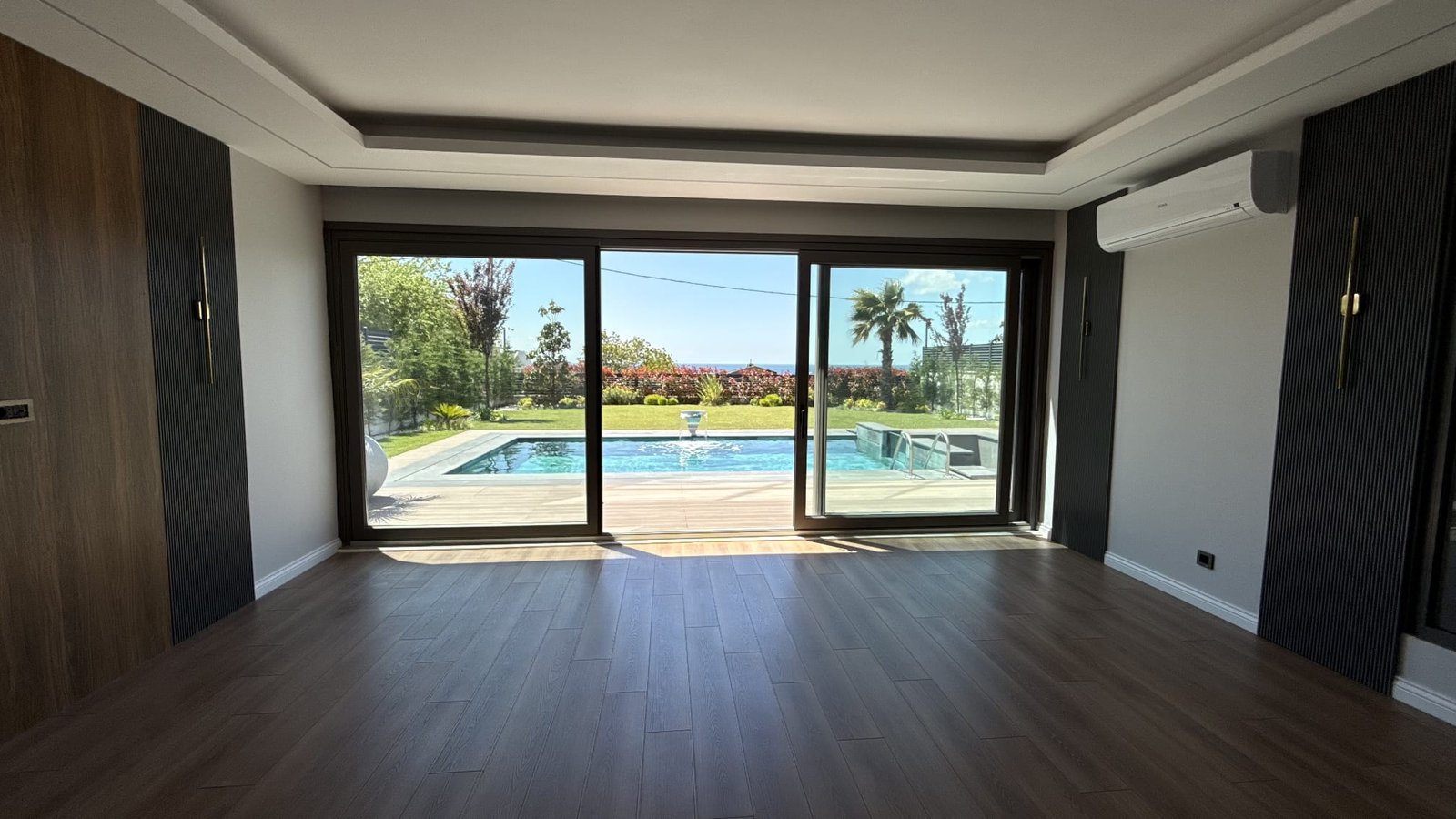 WhatsApp Image 2025-09-06 at 23.44.49 (2)