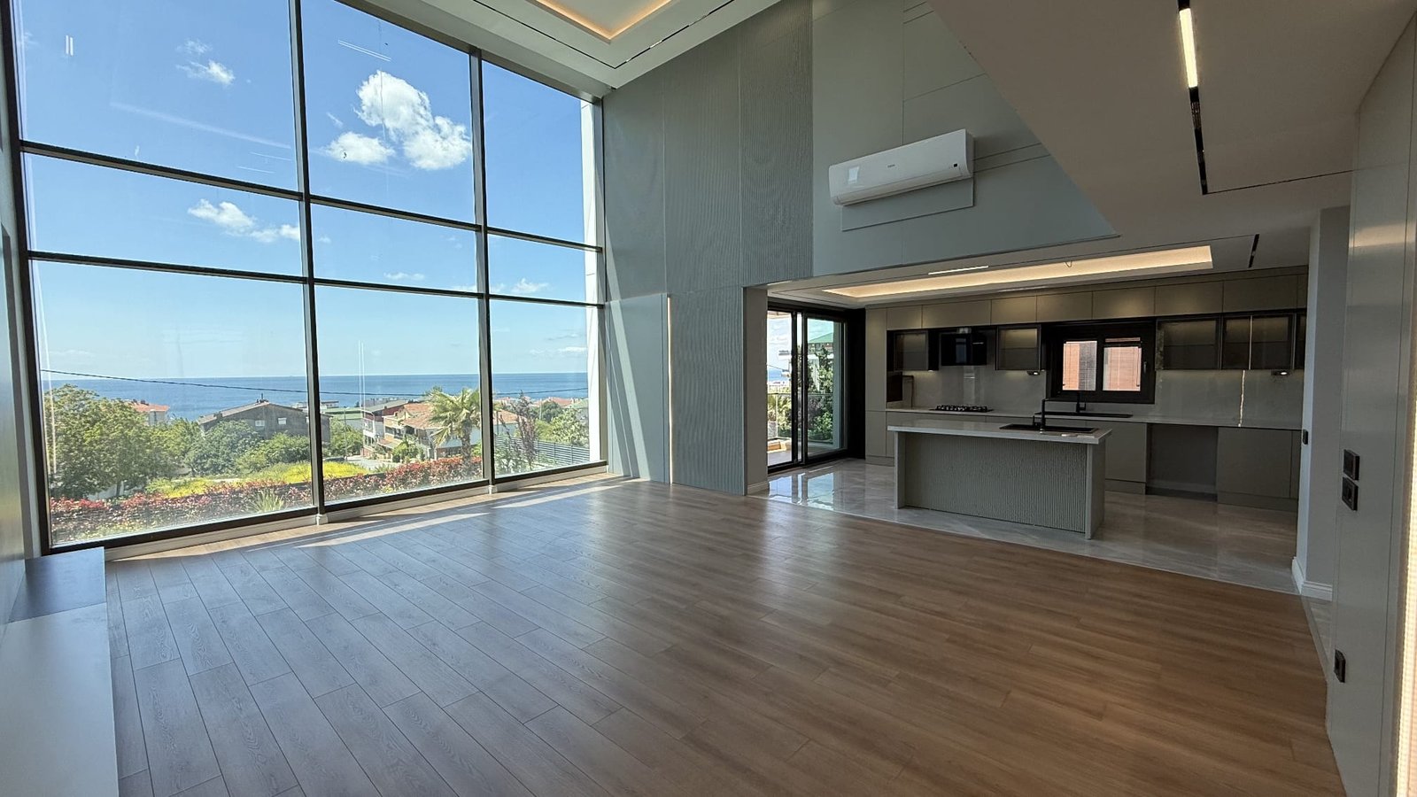 WhatsApp Image 2025-09-06 at 23.44.51 (1)