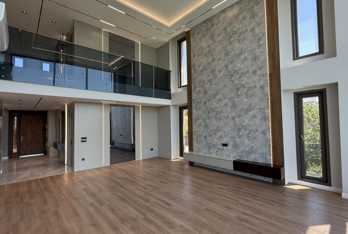 WhatsApp Image 2025-09-06 at 23.44.51 (2)