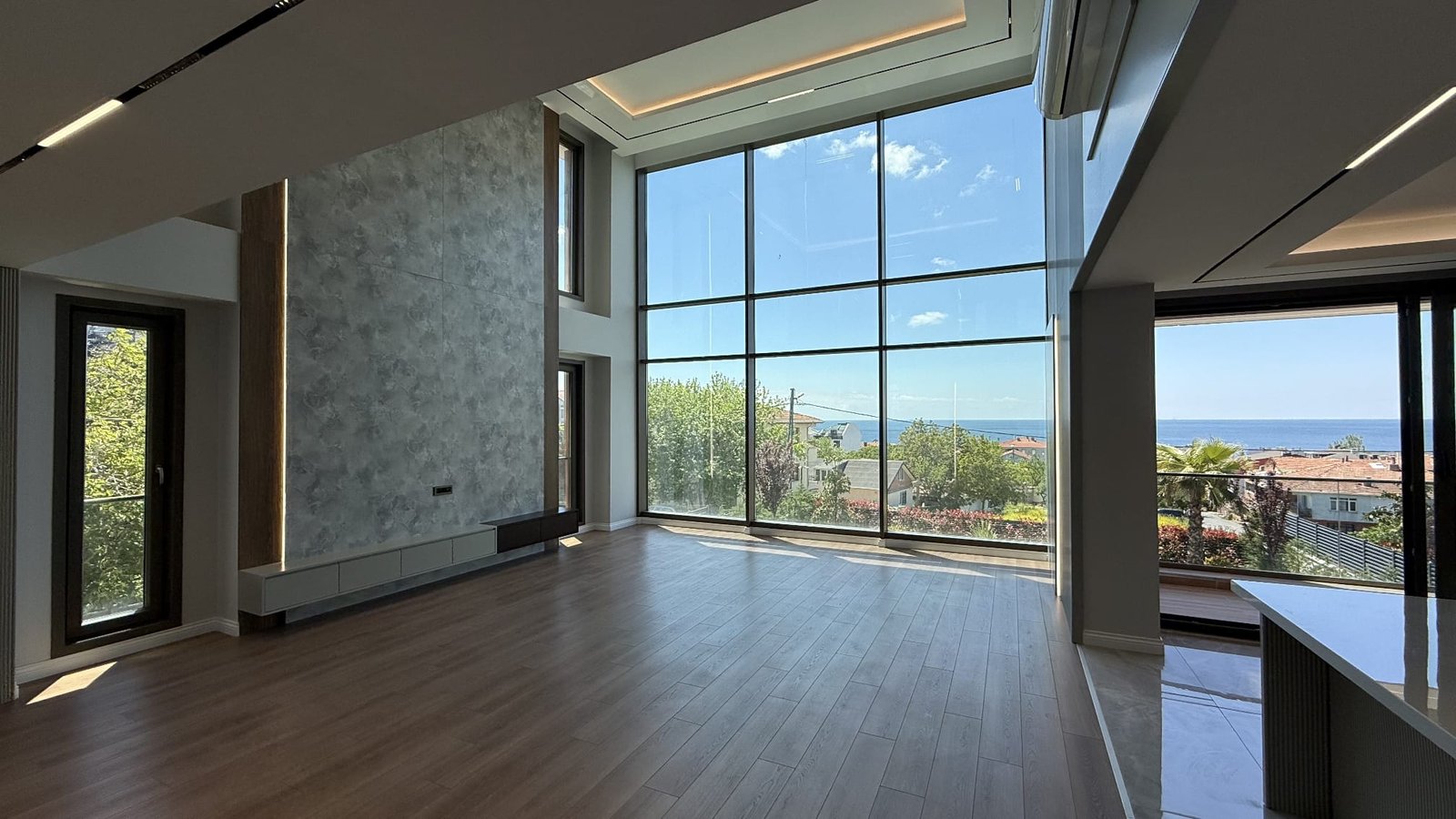 WhatsApp Image 2025-09-06 at 23.44.51