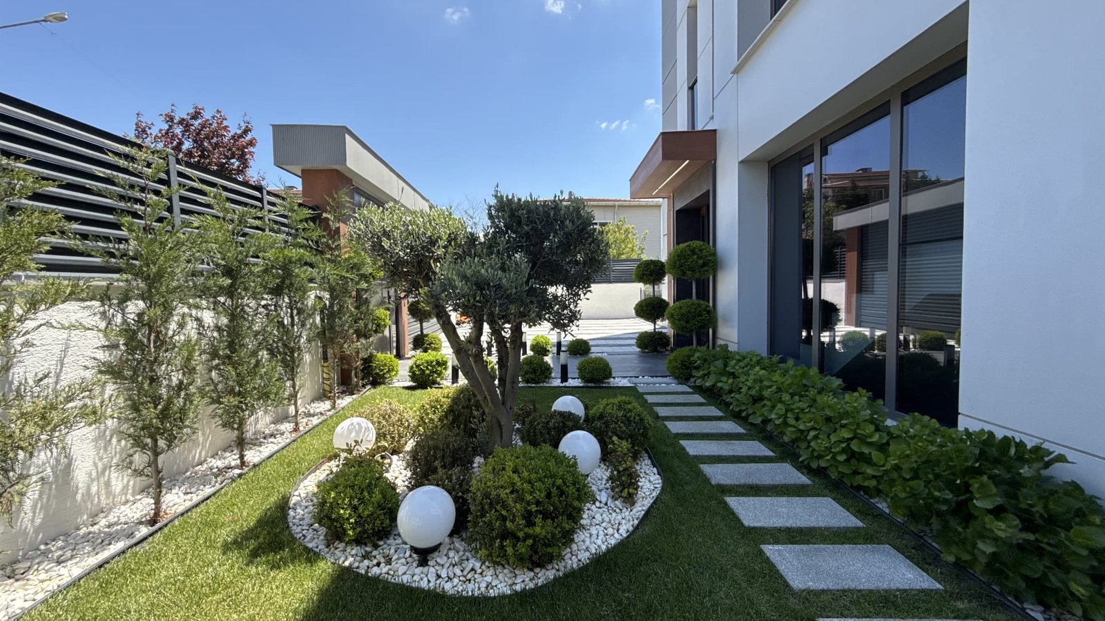 WhatsApp Image 2025-09-06 at 23.44.52