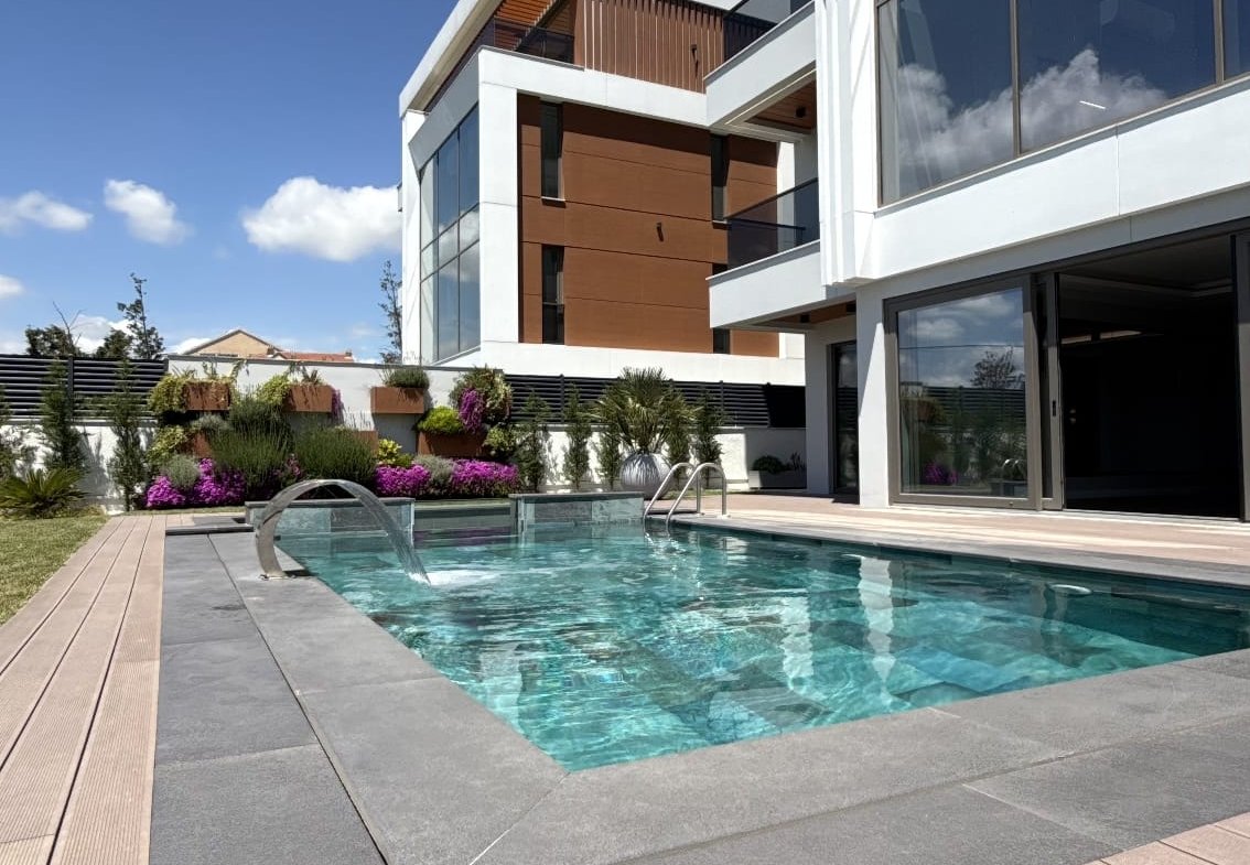 WhatsApp Image 2025-09-06 at 23.44.53 (1)