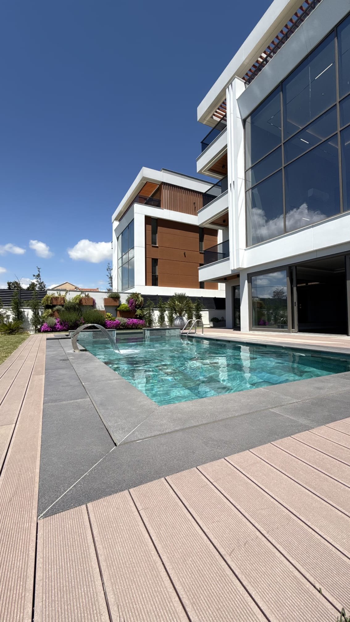 WhatsApp Image 2025-09-06 at 23.44.53 (1)