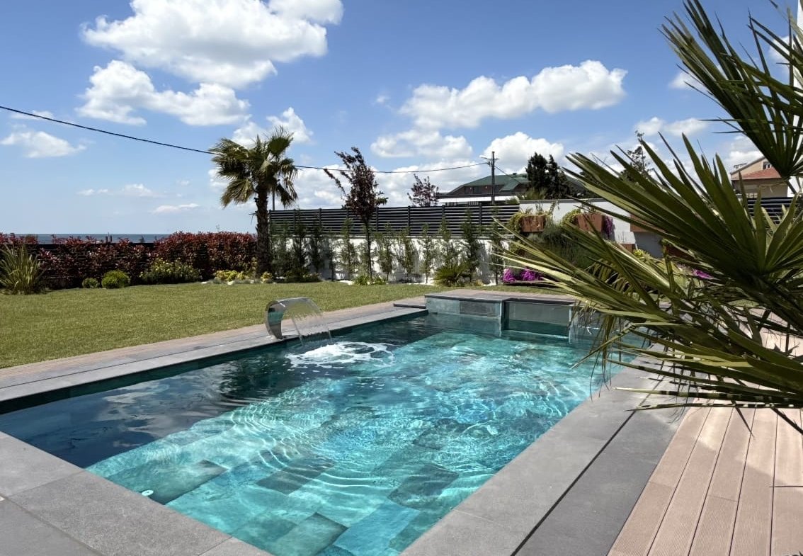 WhatsApp Image 2025-09-06 at 23.44.53 (2)