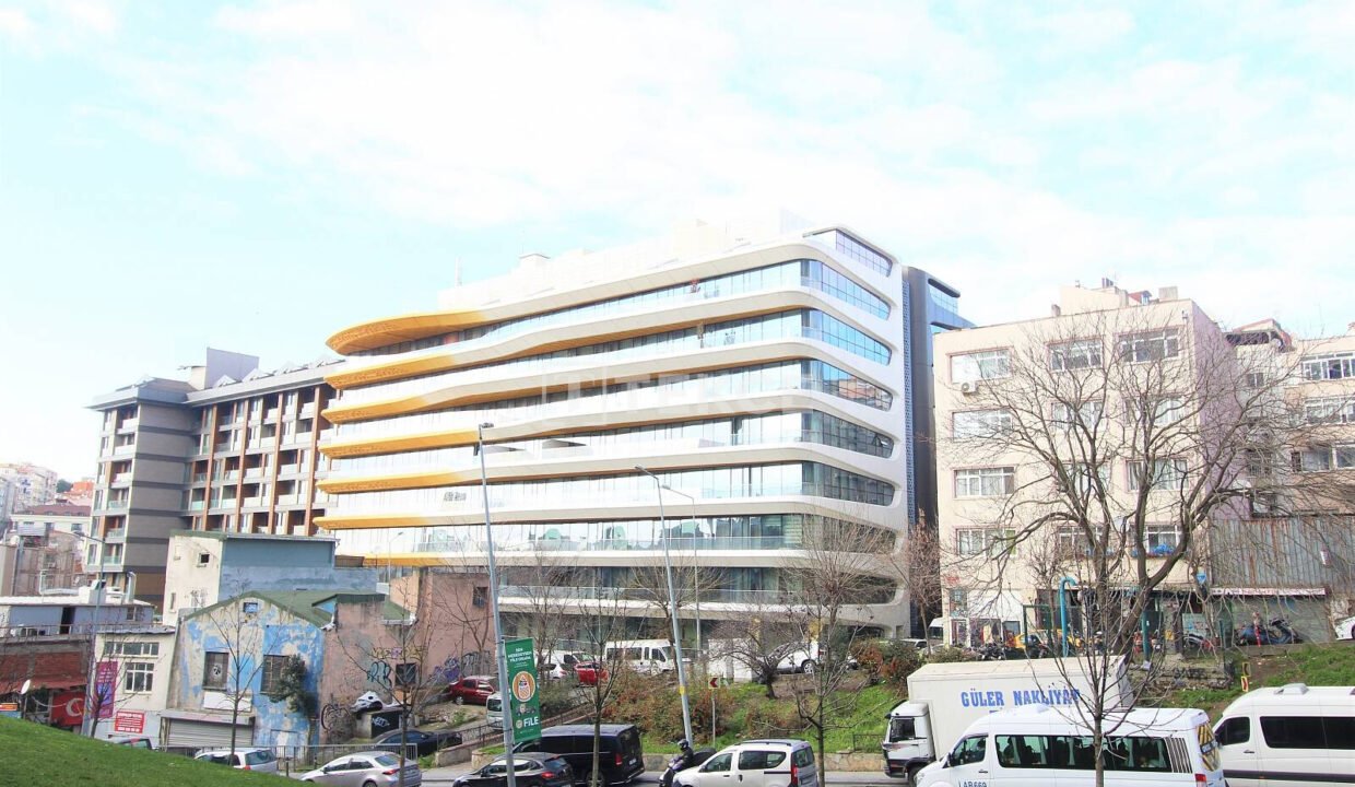 ist-00152-ready-to-move-properties-in-a-social-complex-in-istanbul-beyoglu-te-3-1240×720
